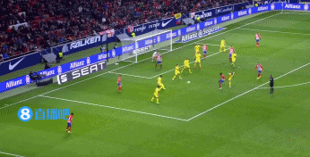 里夫斯：看到詹姆斯在场上全速奔跑，这会促使你跟上他的步伐