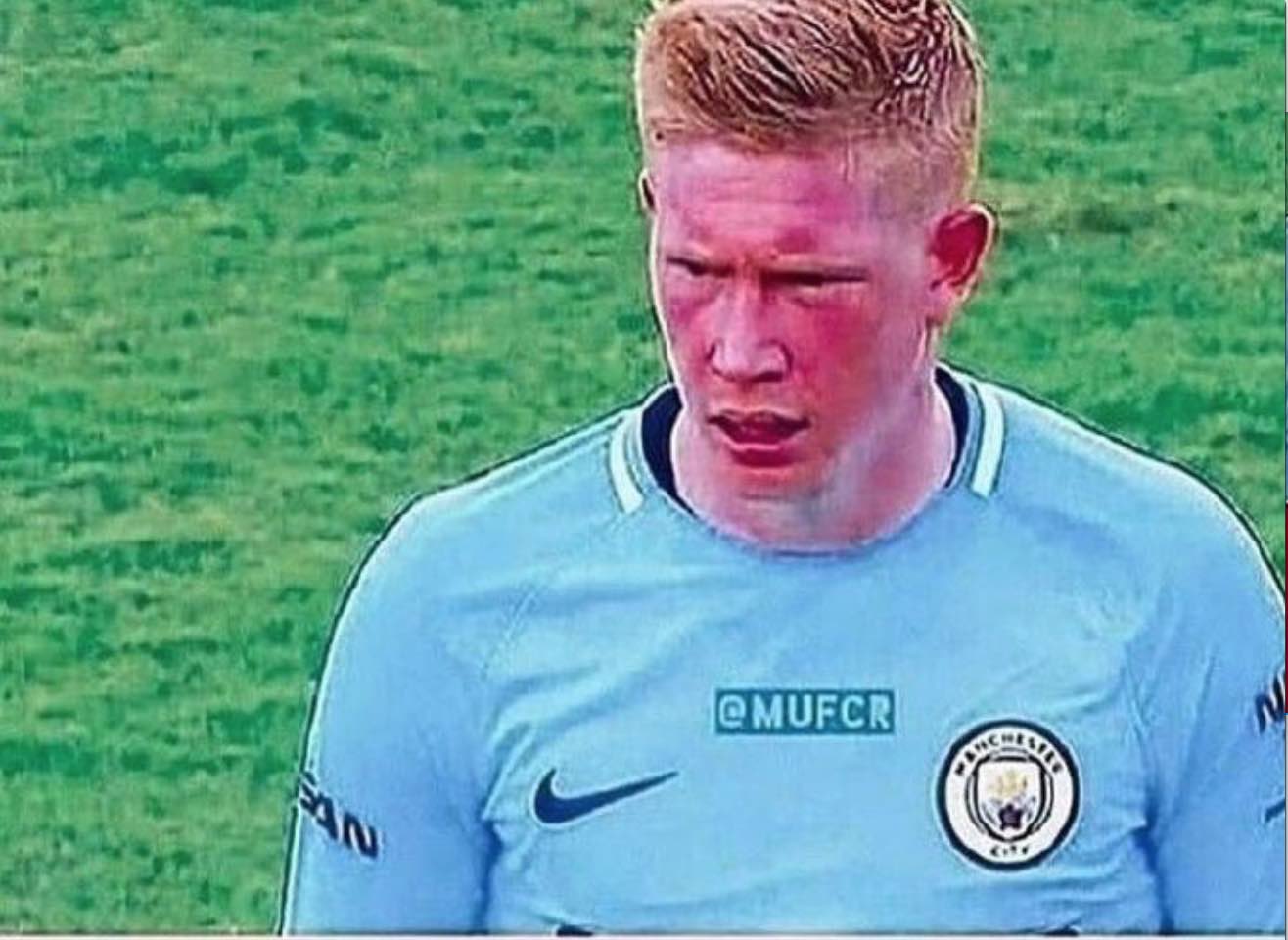 炸金花起手策略怎么选（如何选择炸金花的起手策略）